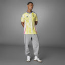 adidas Juventus Turin Fußball - Auswärtstrikot 24/25 Men (pure sulfur, M) - Markenkoffer