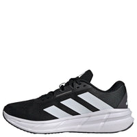 adidas Questar 3 M - Laufschuh (carbon black/ftw white/carbon, 45 1/3) - Markenkoffer
