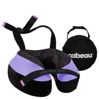 Cabeau The Neck's Evolution S3 - Nackenkissen inkl. Ohrstöpsel 25 cm (black/lavender/paris) - Markenkoffer