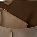 Calvin Klein Emblem Tote - Shopper 44 cm (desert taupe aop) - Ansicht 3