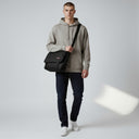 Eastpak Delegate + - Schultertasche 17" 38.5 cm (black) - Markenkoffer