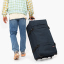 Eastpak selection Transit R 121 - Rollenreisetasche L 79 cm (triple denim) - Markenkoffer