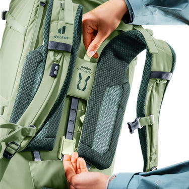 Deuter Aircontact Core 55 + 10 SL - Trekkingrucksack (grove-ivy) - Ansicht 9