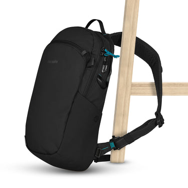 pacsafe ECO 12 Sling - Umhängetasche 44 cm RFID (black) - Ansicht 10