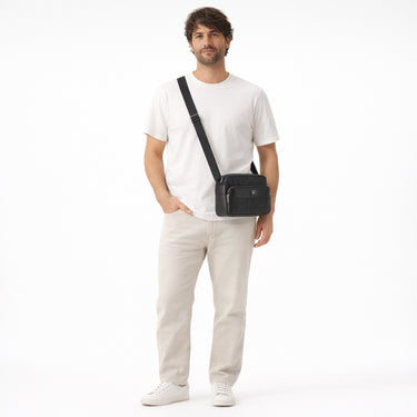 Lacoste Monogramm - Umhängetasche 24 cm (noir) - Ansicht 7