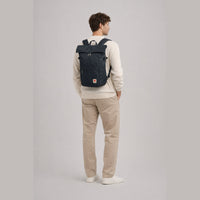 KI-generierte Darstellung – Fjällräven High Coast Foldsack 24 - Rucksack 15" 45 cm (navy)