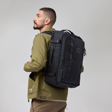 fjällräven reiserucksack Fjällräven Färden Carry-On Pack coal black – Markenkoffer