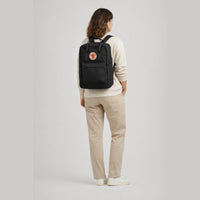 KI-generierte Darstellung – Fjällräven Kånken Laptop 17" - Rucksack 42 cm (black)