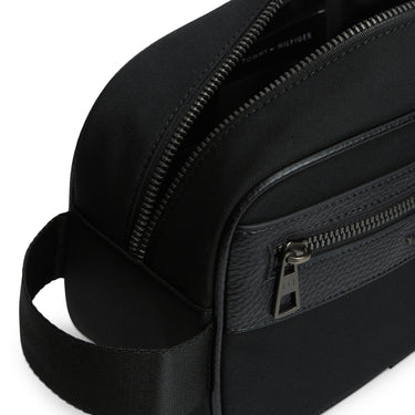 Tommy Hilfiger Repreve Washbag - Kulturbeutel 23 cm (black) - Ansicht 3