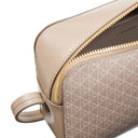 Calvin Klein Emblem - Umhängetasche 21 cm (desert taupe aop) - Markenkoffer