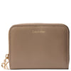 Calvin Klein Medium Flap Zip - Geldbörse 6cc 11 cm (desert taupe)