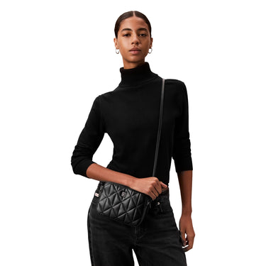 Calvin Klein Quilted Emblem - Umhängetasche 18 cm (black) - Markenkoffer