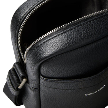 Calvin Klein Raised Slim - Umhängetasche 18 cm (black) - Ansicht 3