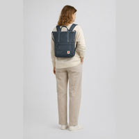 KI-generierte Darstellung – Fjällräven High Coast - Rucksack 15" 40 cm (navy)