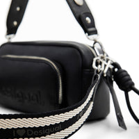 Desigual Half Logo - Umhängetasche 22 cm (black) - Ansicht 4