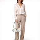 Guess Patsie - Schultertasche 30.5 cm (floral multi) - Ansicht 7