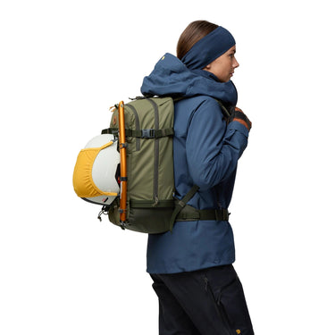 Fjällräven Bergtagen Touring 22 - Skirucksack 52 cm (laurel green/deep forest) - Markenkoffer