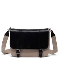 cobblestone/pebbled black