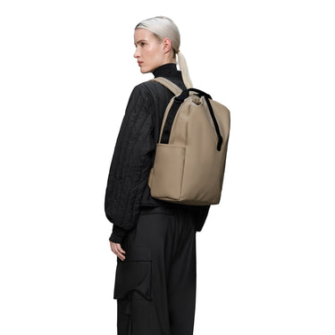 Rains Clip Front - Rucksack 16" 44 cm (beige) - Markenkoffer