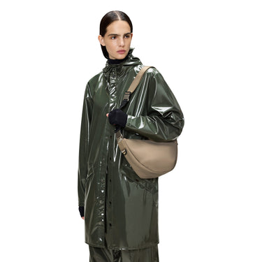 Rains Valera - Schultertasche 52 cm (beige) - Markenkoffer