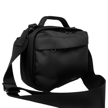Sandqvist Go Shoulder Bag - Umhängetasche 22 cm (black) - Markenkoffer