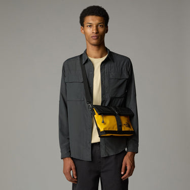 The North Face Base Camp Shoulder Bag - Schultertasche (summit gold/tnf black) - Markenkoffer