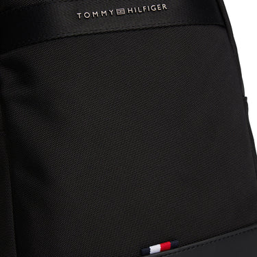 Tommy Hilfiger Nylon Travel Sling Bag - Umhängetasche 32 cm (schwarz) - Markenkoffer