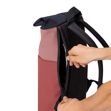 Ucon Acrobatics Hajo Mini Lotus Rolltop - Rucksack 16'' 42 cm (dark rose / hibiscus) - Markenkoffer